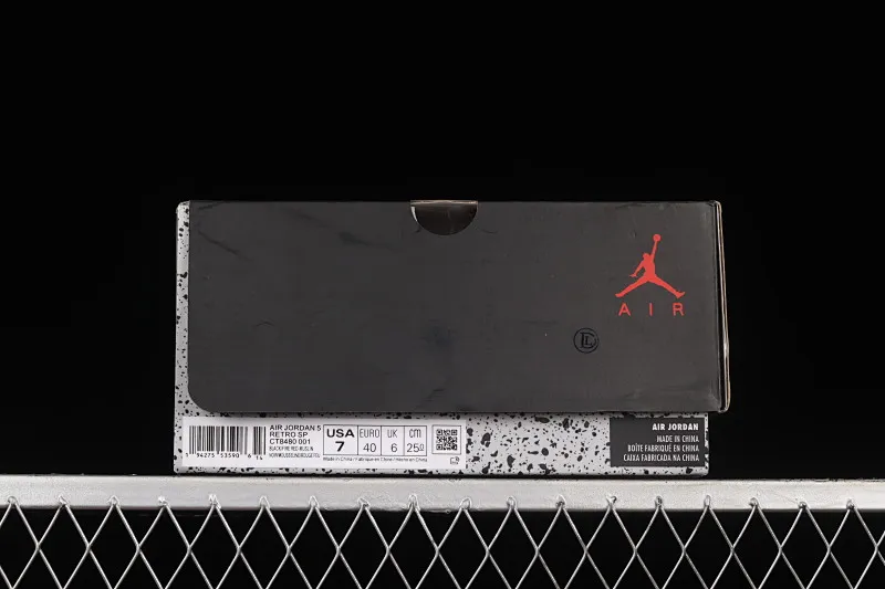 All Categories Air Jordan Jordan Series Basketball Shoes Air Jordan 5 Foreign Trade Version OF x Air Jordan 5 Retro SP AJ5 Joe 5 Black Sail 3M Reflective Basketball Shoes CT8480-001